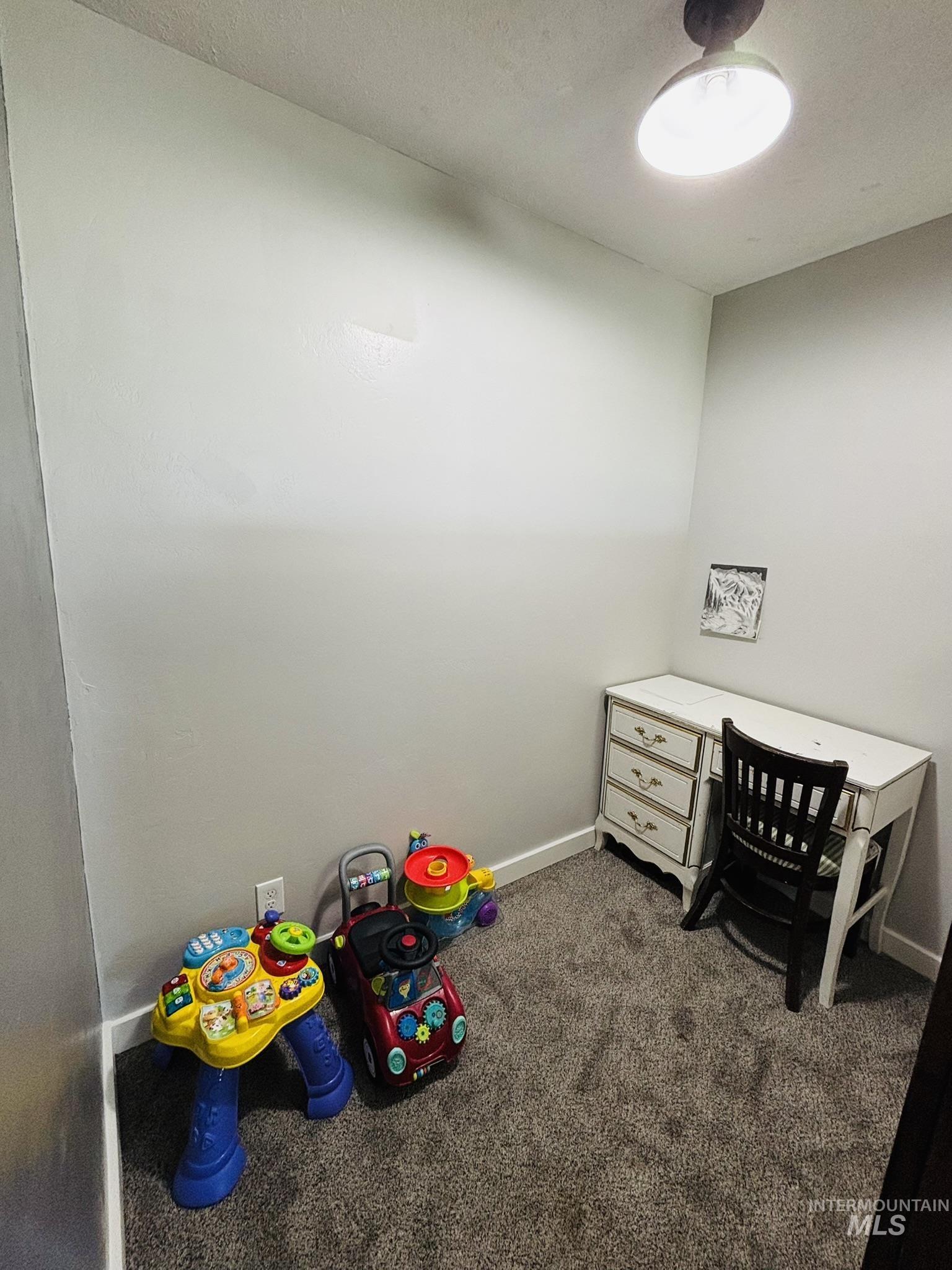 802 South 9th Street Rupert, ID 83350 - Photo 8 of 50