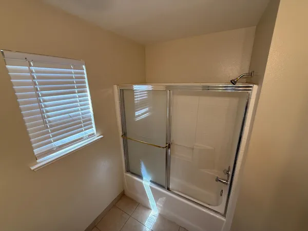 $399,950 | 4702 West Mesa Avenue, Fresno, CA 93722