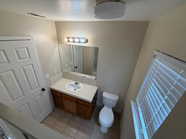 $399,950 | 4702 West Mesa Avenue, Fresno, CA 93722