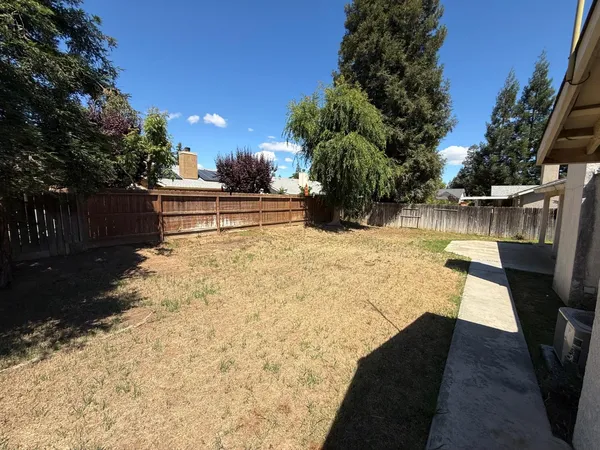 $399,950 | 4702 West Mesa Avenue, Fresno, CA 93722
