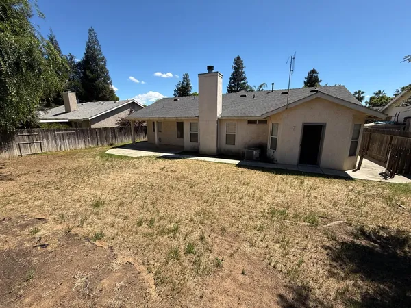 $399,950 | 4702 West Mesa Avenue, Fresno, CA 93722