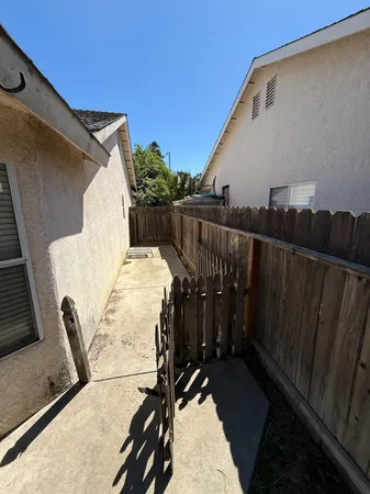 $399,950 | 4702 West Mesa Avenue, Fresno, CA 93722