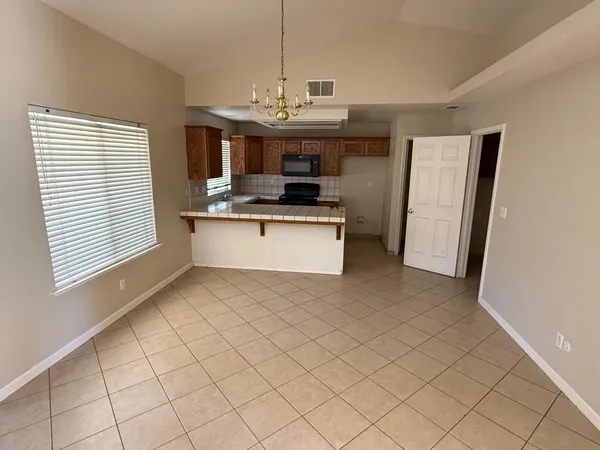 $399,950 | 4702 West Mesa Avenue, Fresno, CA 93722