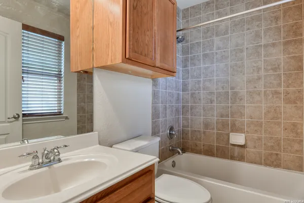 $1,675 | 6130 Pecan Tree, San Antonio, TX 78240