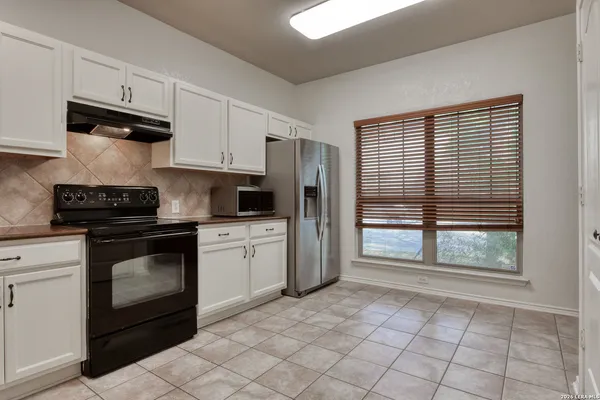 $1,675 | 6130 Pecan Tree, San Antonio, TX 78240