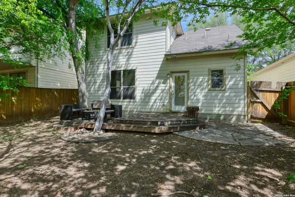 $1,675 | 6130 Pecan Tree, San Antonio, TX 78240
