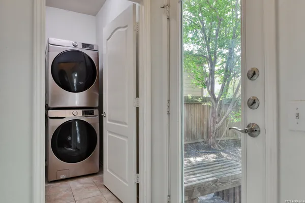 $1,675 | 6130 Pecan Tree, San Antonio, TX 78240