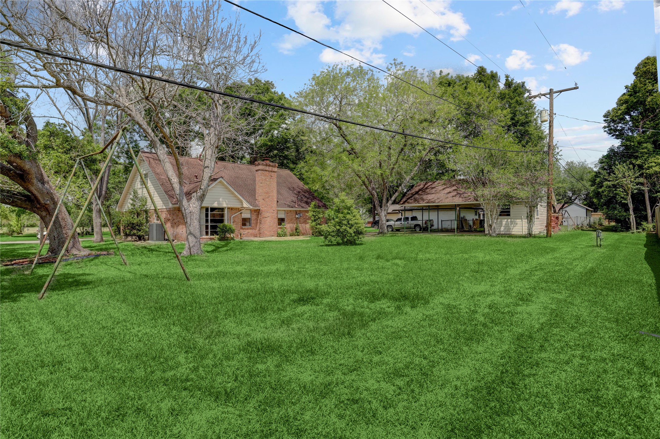 105 Ridgemont Drive Alvin, TX 77511 - Photo 26 of 30 a view of a house with backyard