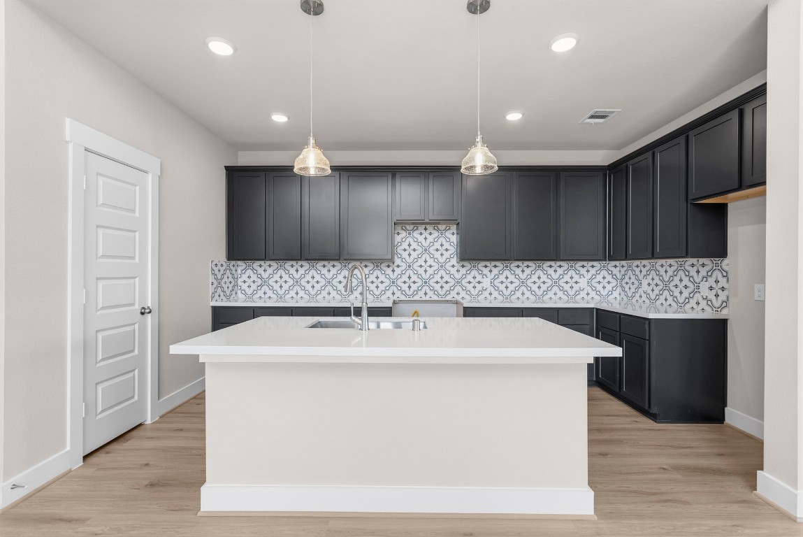 19218 Trinity Terrace Ln Spring Spring, TX 77379 - Photo 12 of 46