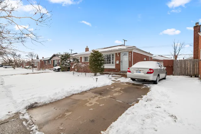 $360,000 | 5845 Plainfield Street, Dearborn Heights, MI 48127