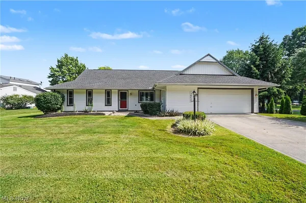 $439,900 | 3854 Surfside Circle, Aurora, OH 44202