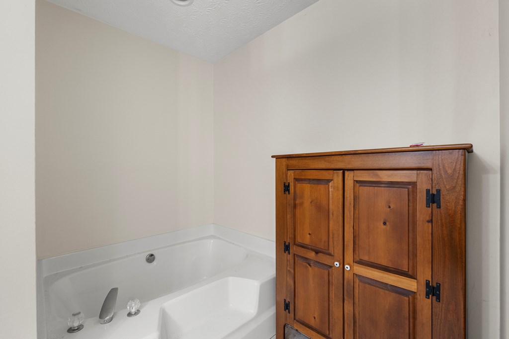 5848 Mullin-Stroud Road Smiths Station, AL 36877 - Photo 17 of 27