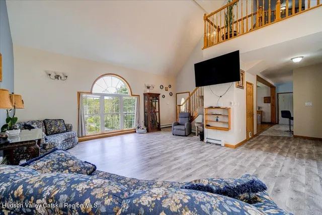 $699,499 | 424 Joys Lane, Hurley, NY 12443