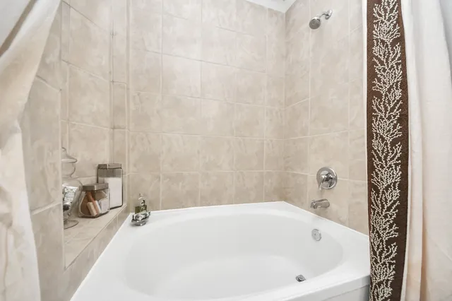 $1,809 | 3616 Richmond Avenue, Unit 2324, Houston, TX 77046