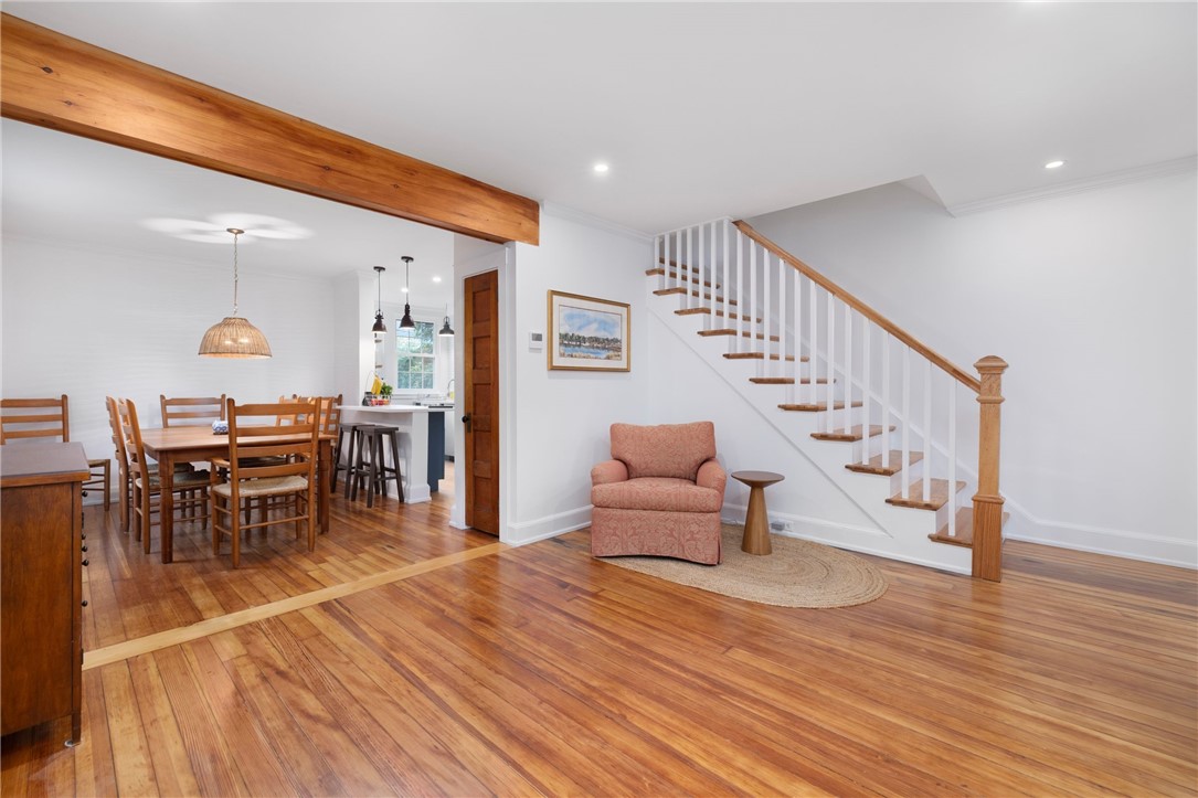 75 Old Fort Road Newport, RI 02840 - Photo 4 of 28 dining room