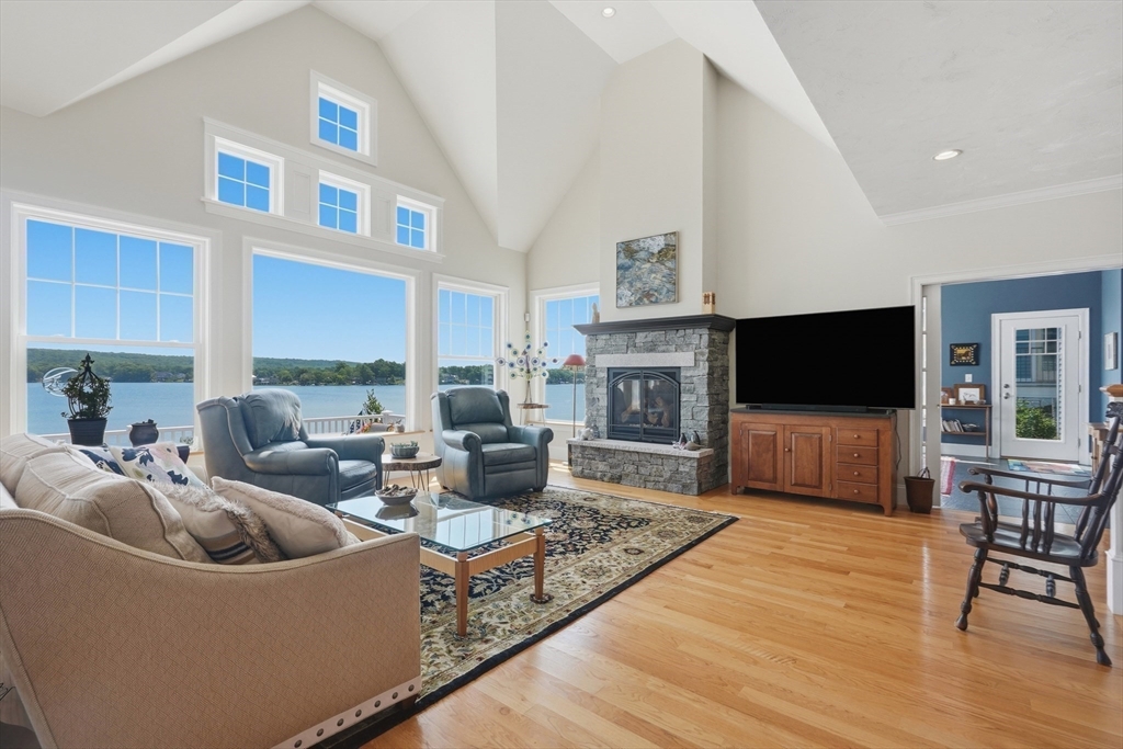 11 Loveland Road Webster, MA 01570 - Photo 6 of 41 Gallery Image 6
