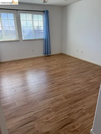 $3,800 | 236 Cogburn Way, Vacaville, CA 95687