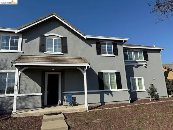 $3,800 | 236 Cogburn Way, Vacaville, CA 95687