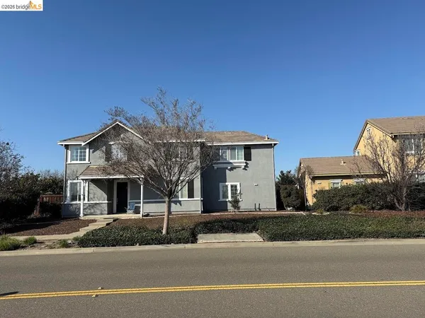 $3,800 | 236 Cogburn Way, Vacaville, CA 95687