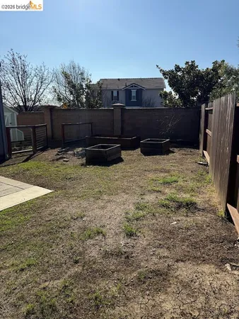 $3,800 | 236 Cogburn Way, Vacaville, CA 95687