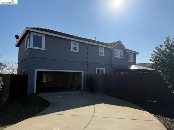 $3,800 | 236 Cogburn Way, Vacaville, CA 95687