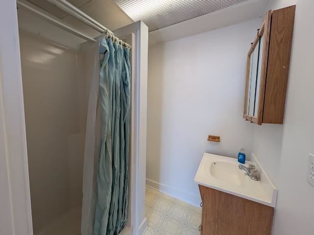 53 4th Street, Unit B Dover, NH 03820 - Photo 14 of 29