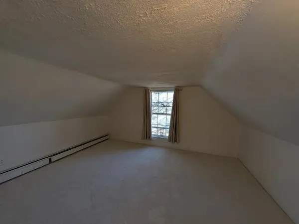 $1,995 | 53 4th Street, Unit B, Dover, NH 03820