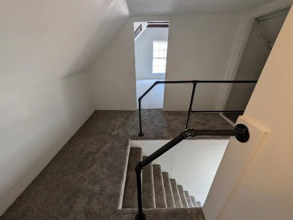 $1,995 | 53 4th Street, Unit B, Dover, NH 03820