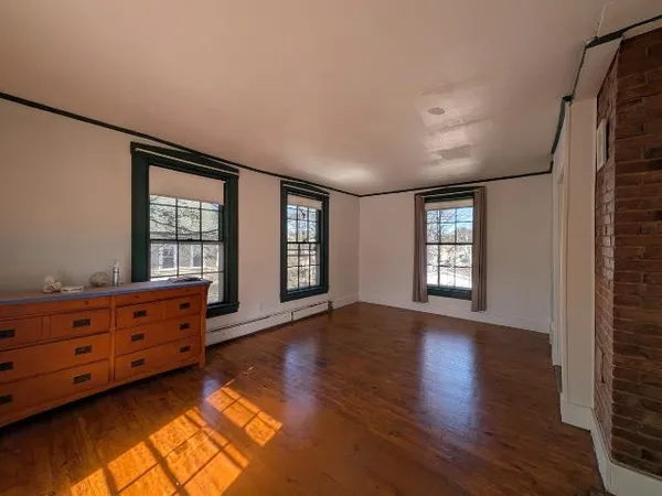 $1,995 | 53 4th Street, Unit B, Dover, NH 03820