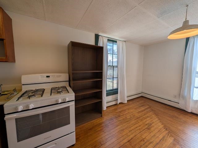 53 4th Street, Unit B Dover, NH 03820 - Photo 10 of 29