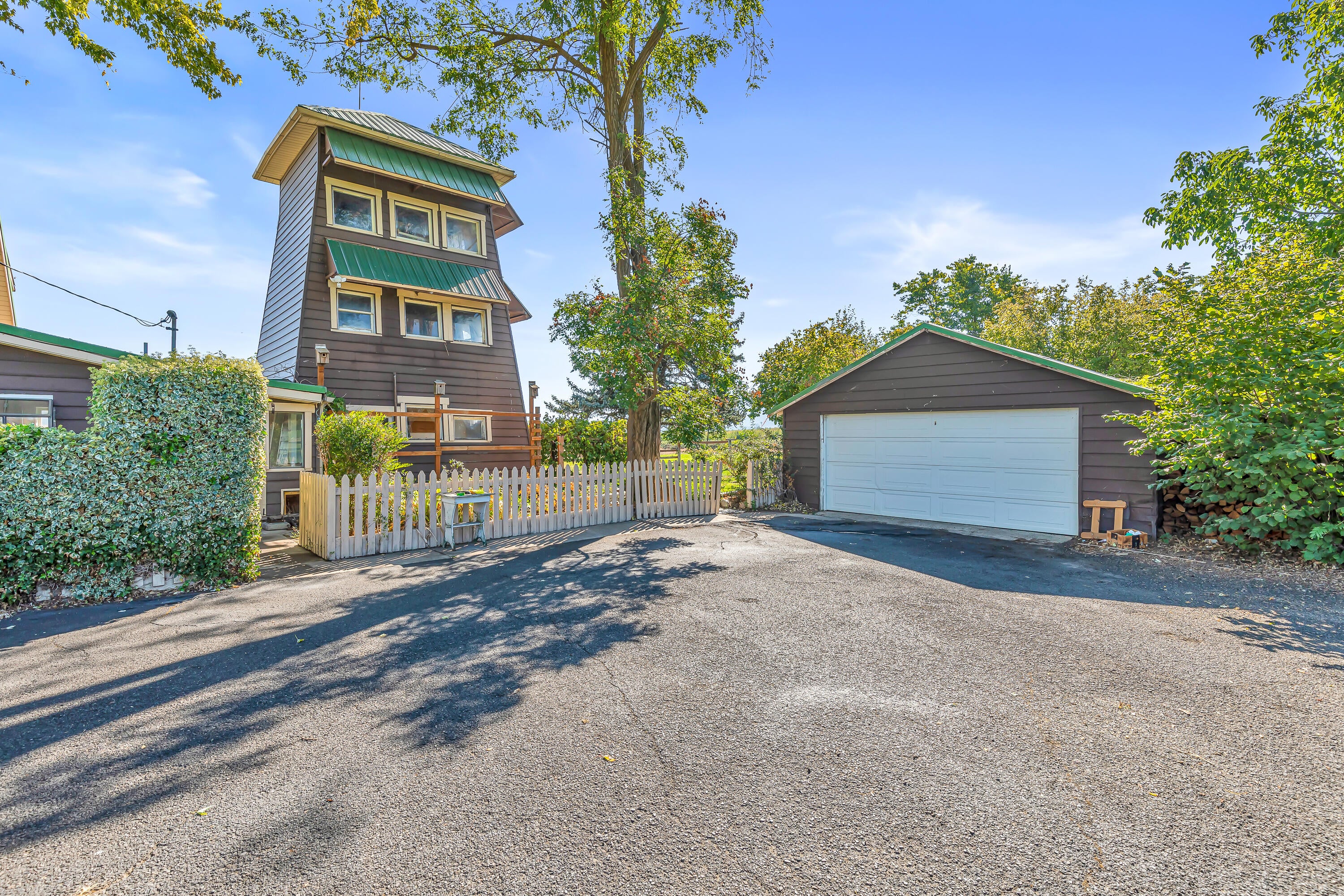 1593 Pioneer Road Talent, OR 97540 - Photo 36 of 50 1593 Pioneer Road, Talent, OR 97540