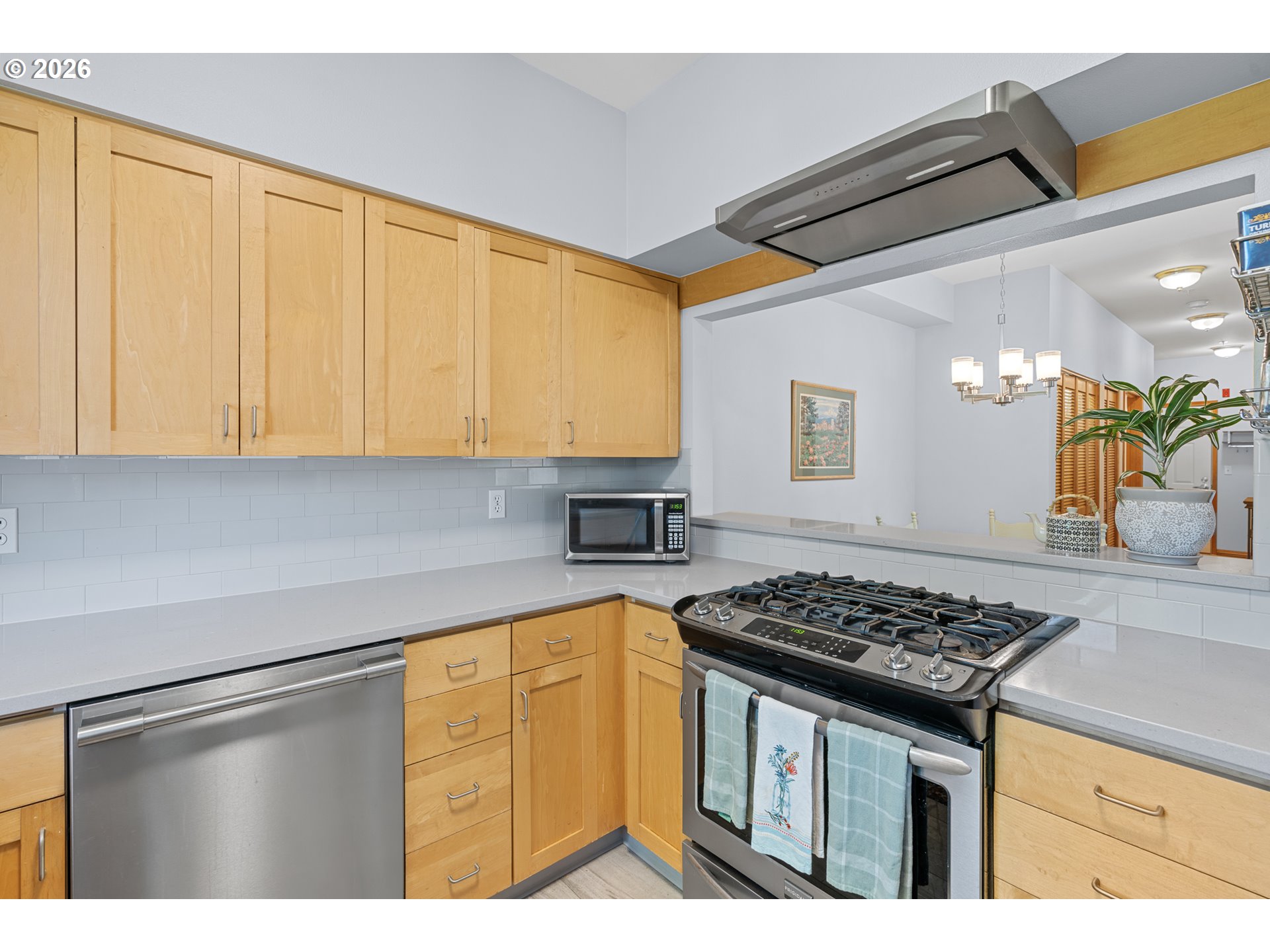 2024 Southwest Howards Way, Unit 405 Portland, OR 97201 - Photo 11 of 43