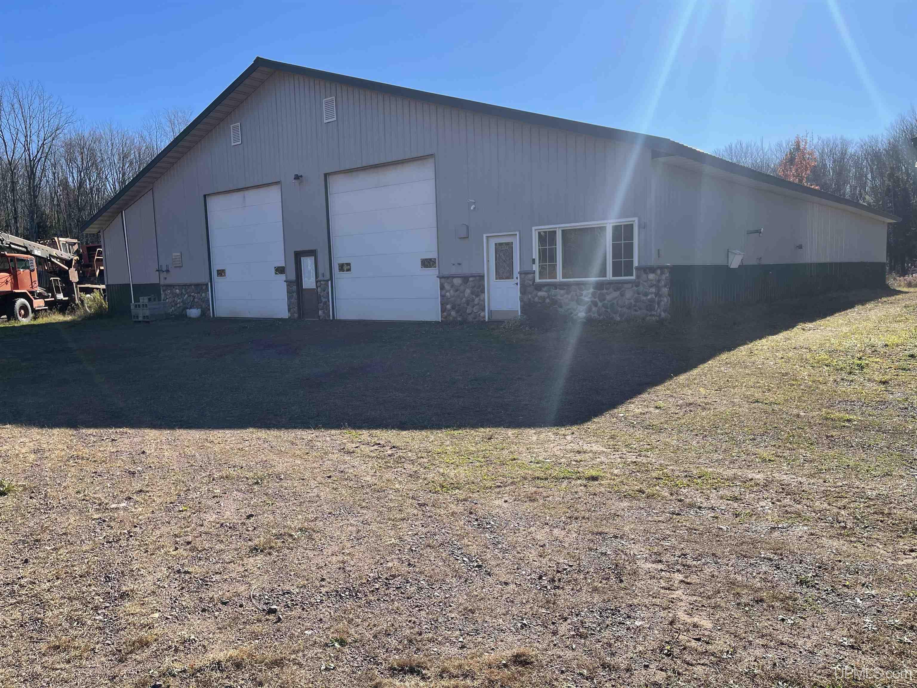 E3233 Lake Road Ironwood, MI 49938 - Photo 2 of 59