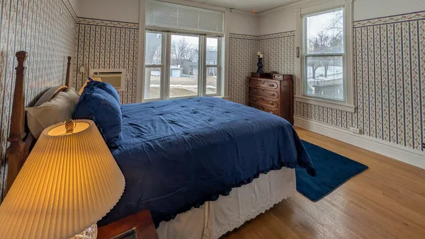 $1,500 | 519 Park Avenue, Albert Lea, MN 56007