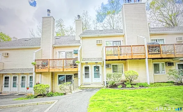 $3,200 | 8 Rose Lane, Unit 2614, Danbury, CT 06811