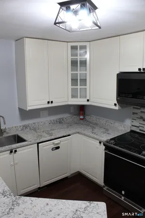 $3,200 | 8 Rose Lane, Unit 2614, Danbury, CT 06811