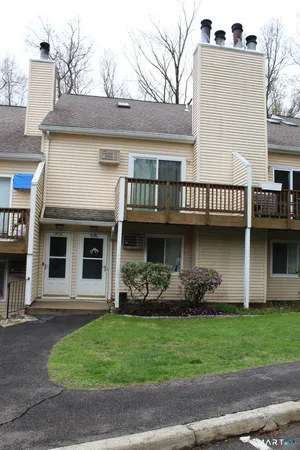 $3,200 | 8 Rose Lane, Unit 2614, Danbury, CT 06811