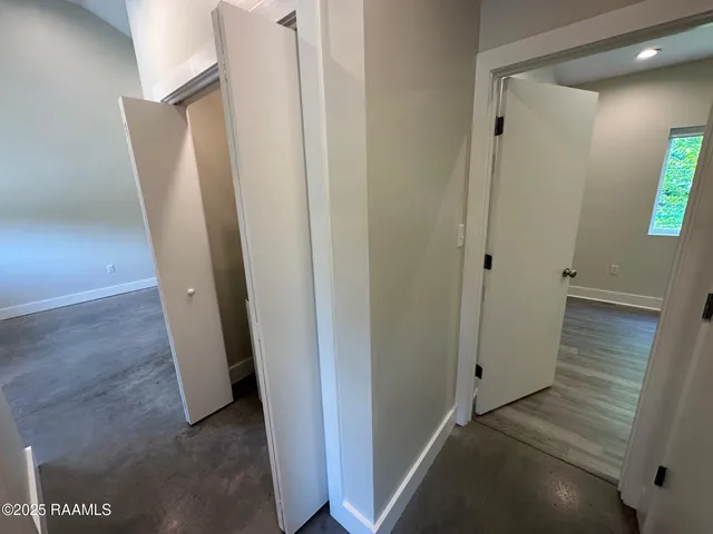 $1,350 | 700 South St Antoine Street, Unit B, Lafayette, LA 70501