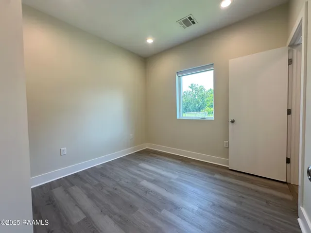 $1,350 | 700 South St Antoine Street, Unit B, Lafayette, LA 70501