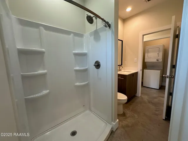 $1,350 | 700 South St Antoine Street, Unit B, Lafayette, LA 70501