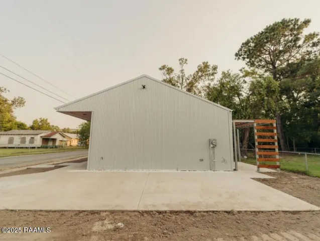 $1,350 | 700 South St Antoine Street, Unit B, Lafayette, LA 70501