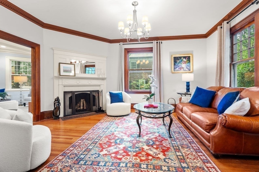292 Clinton Road Brookline, MA 02445 - Photo 10 of 26 Gallery Image 10