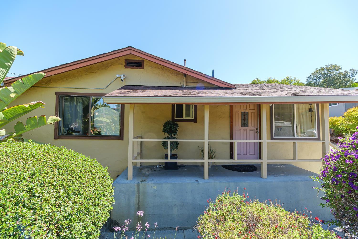 86 Merrydale Road San Rafael, CA 94903 - Photo 3 of 20 Gallery Image 3