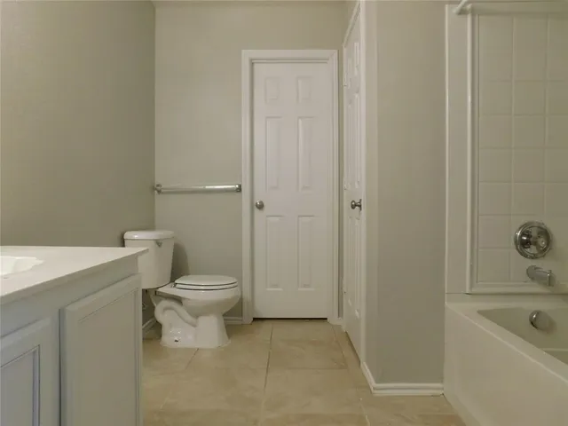 $2,275 | 2628 South Wavecrest Court, Little Elm, TX 75068