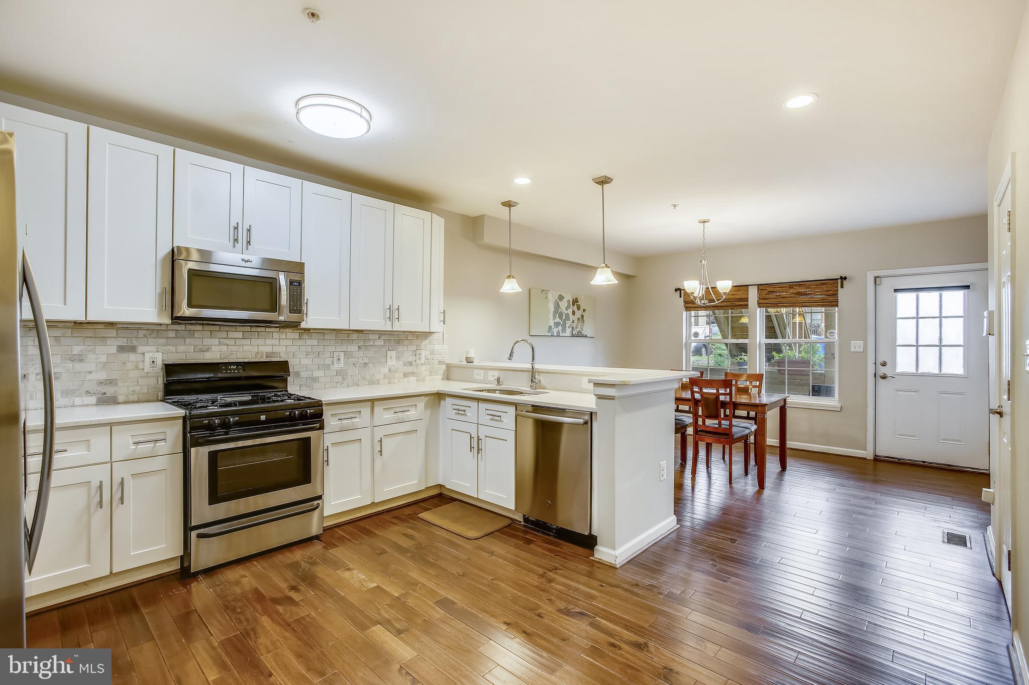 218 20th Street Northeast, Unit 1 Washington, DC 20002 - Photo 8 of 28 Look at those floors!