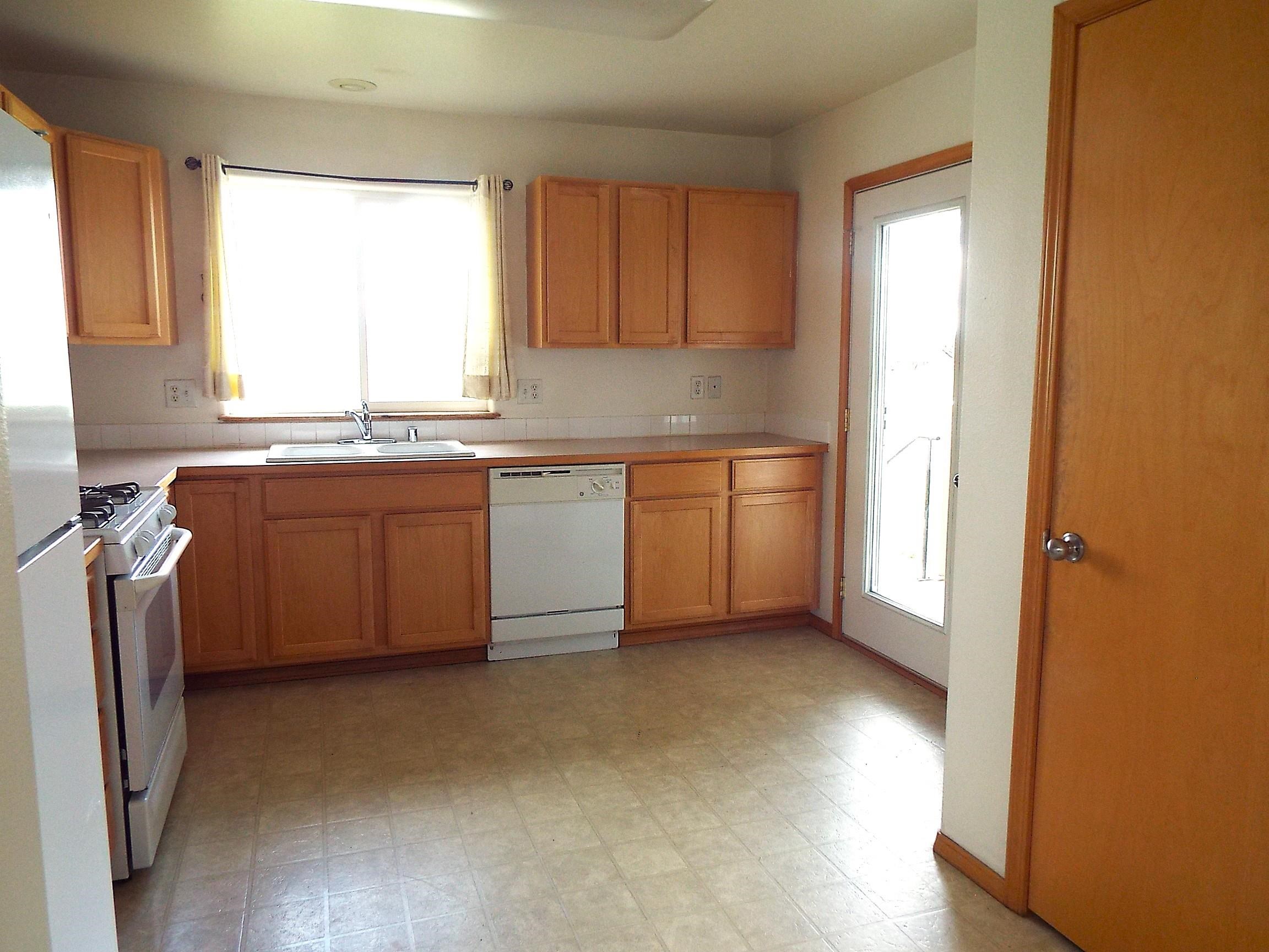 9318 North Oak Street Spokane, WA 99208 - Photo 8 of 16