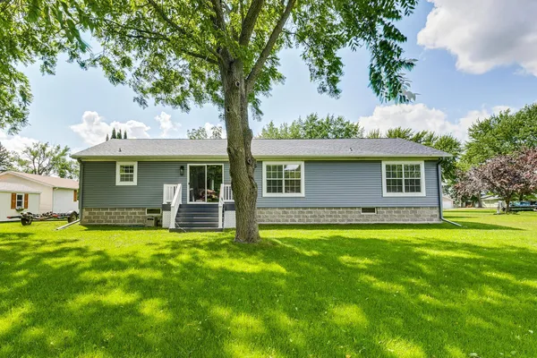 $439,900 | 50544 Lakeside Circle, Rush City, MN 55069