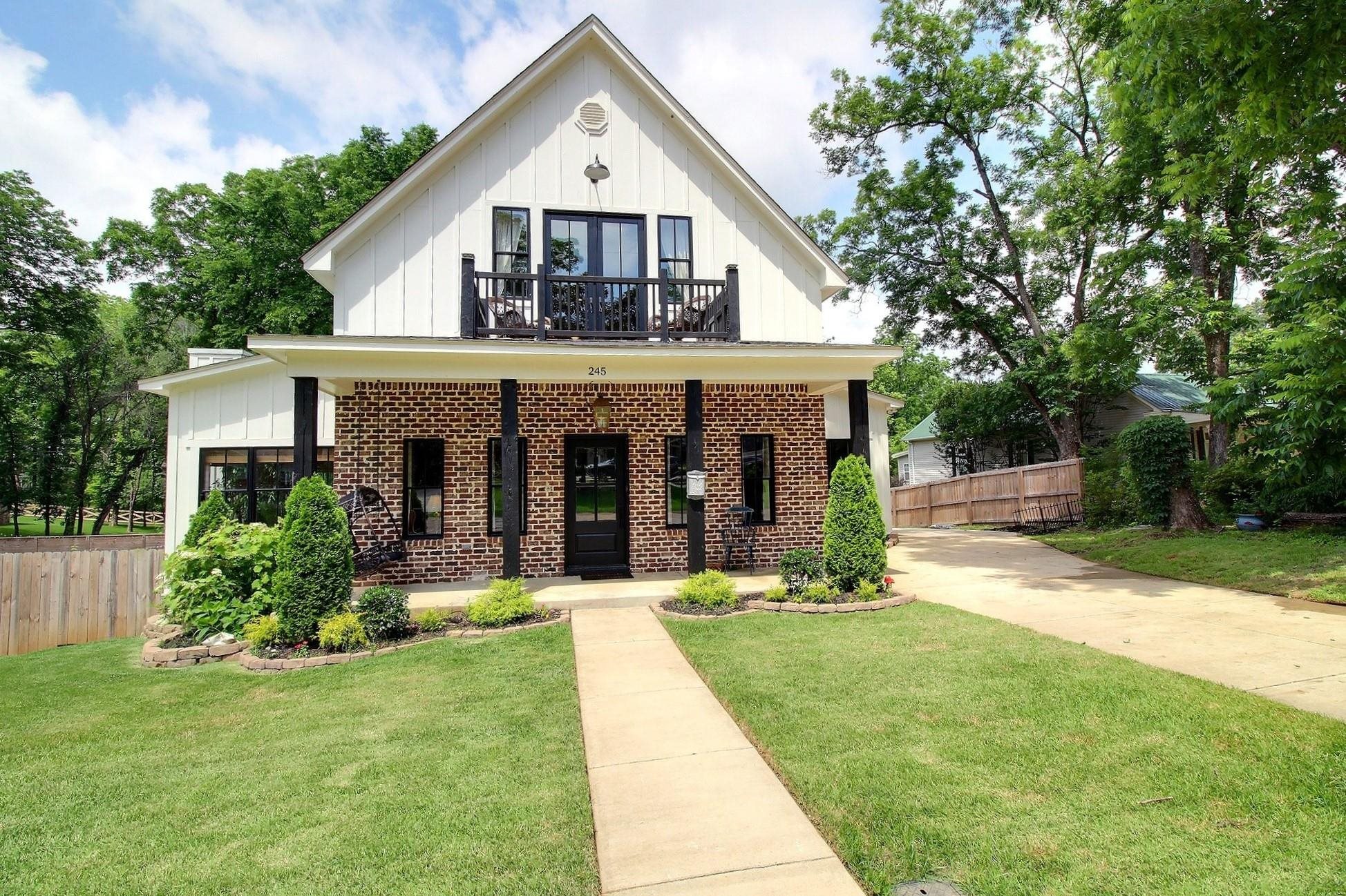 245 North Main Street Collierville, TN 38017 - Photo 1 of 37 So unique an located just off the Town Square!