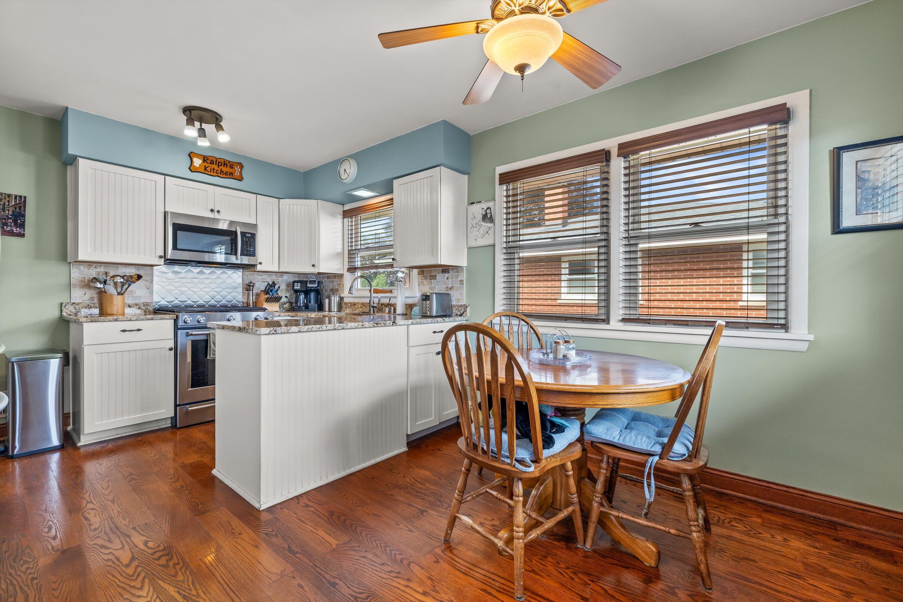 1616 22nd Street Kenosha, WI 53140 - Photo 6 of 37 29-IMG_9941