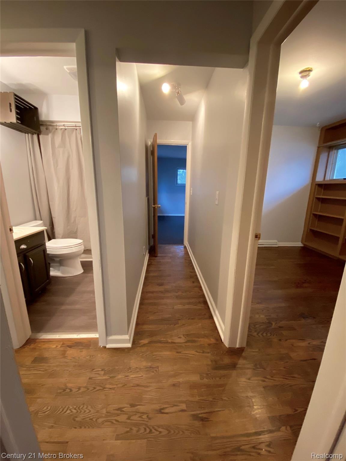 415 Crestview Street Flushing, MI 48433 - Photo 19 of 24 IMG_0010.jpg